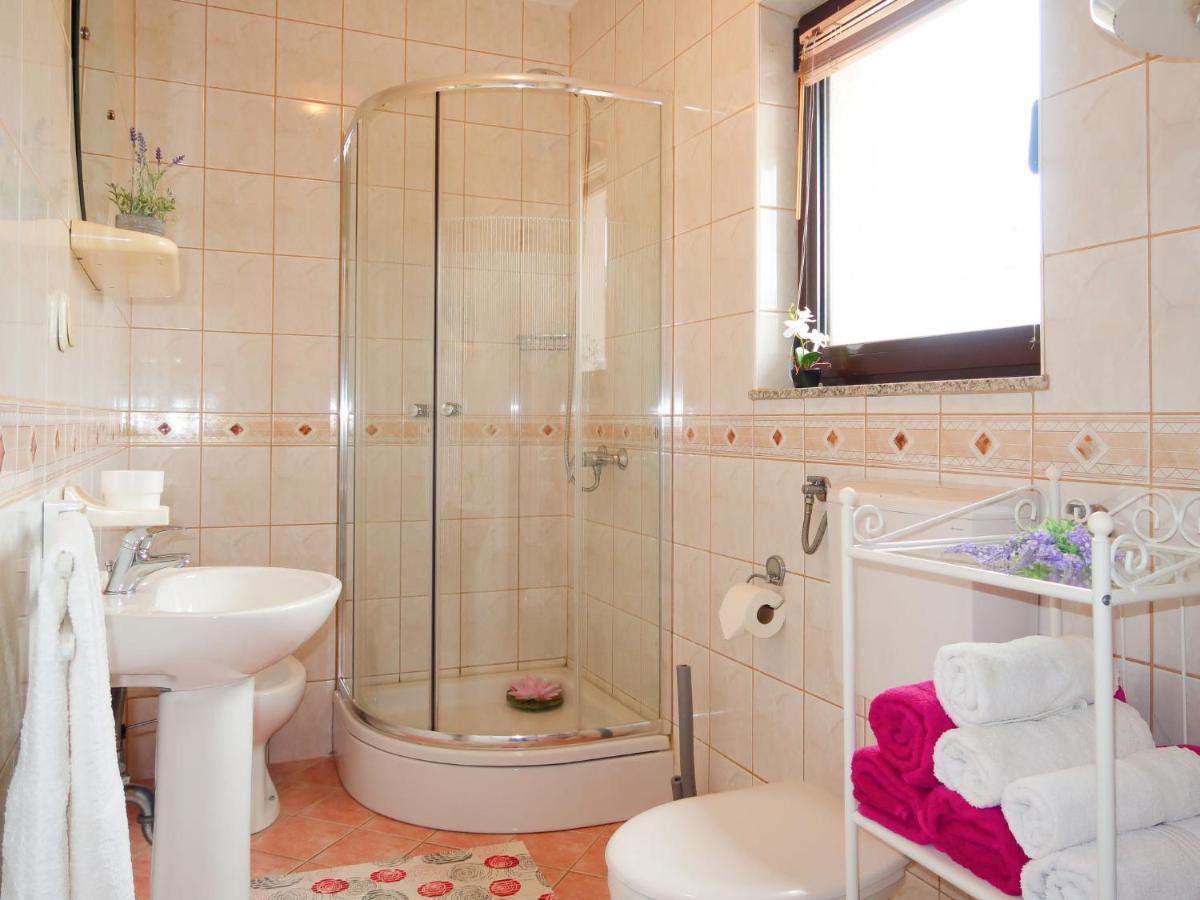 Kornić Apartment Rosic - Krk217 By Interhome מראה חיצוני תמונה